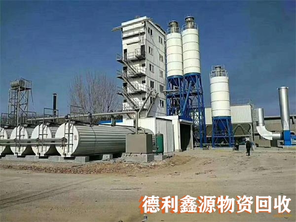河?xùn)|混凝土攪拌站回收