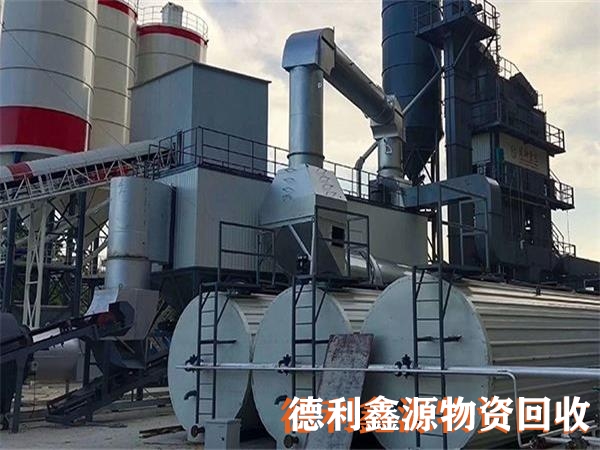 河?xùn)|混凝土攪拌站回收