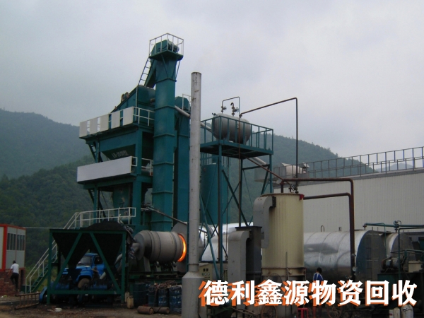 東麗混凝土攪拌站回收聯(lián)系電話